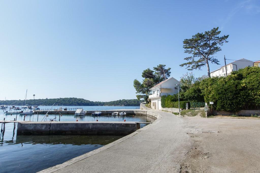 Apartmani Maris III Rab Town Esterno foto